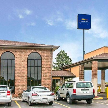 Baymont By Wyndham Flint Airport North Hotel Exterior photo